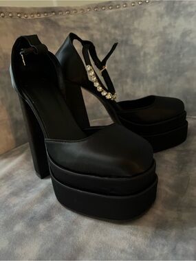 Source Unknown Black Platform Mary Jane Heels with Crystal Strap